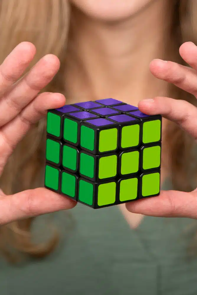 DEBATIN_Produktsparten_DEBDEINS_Würfel-Hände DEBADEINS Produkt